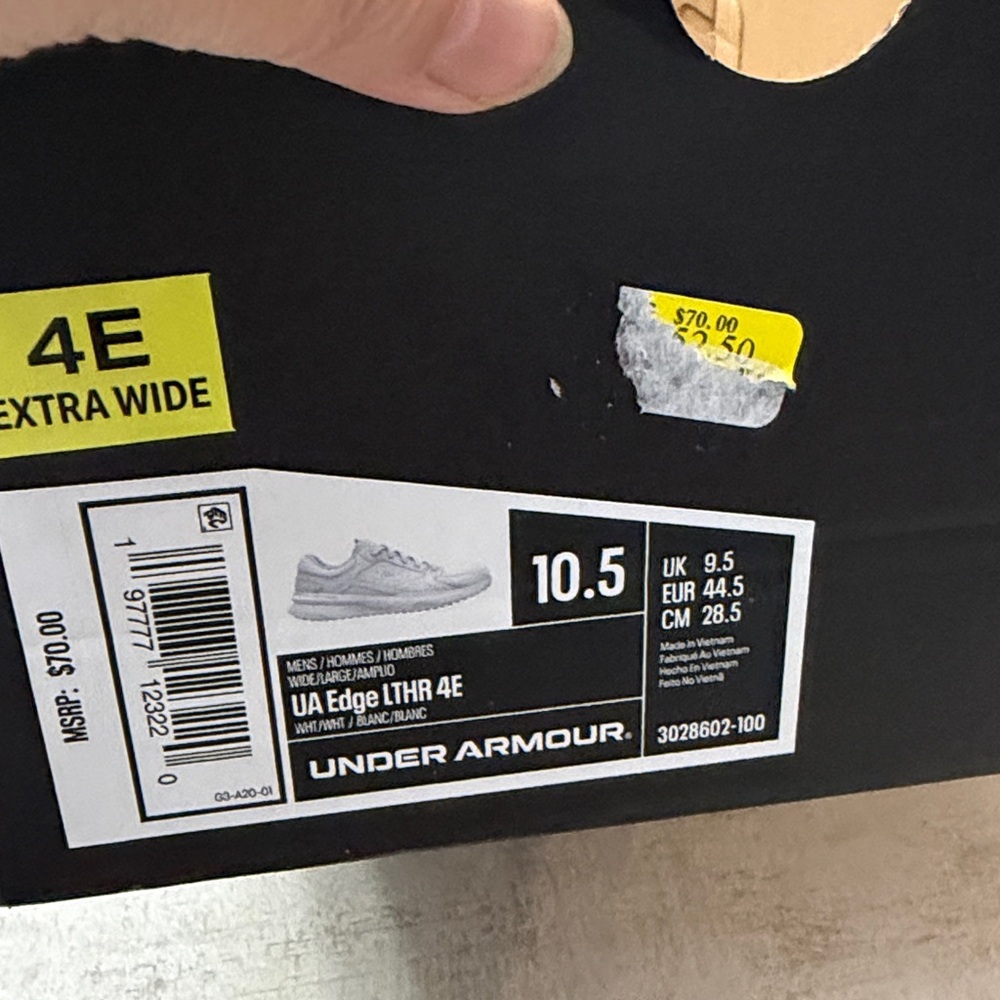 Extra wide!! 4E Under Armour Edge Lthr white Athletic Sneakers - Picture 14 of 14